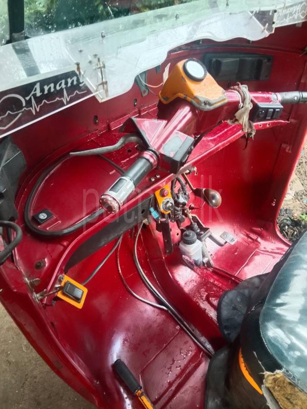 Bajaj Three Wheel 2007 - பயன்படுத்தப்பட்டது முச்சக்கர வண்டி sale in Sri Lanka - patpat.lk