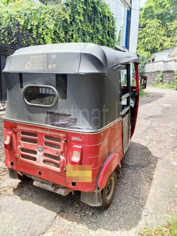 Bajaj Three Wheel 2017 - பயன்படுத்தப்பட்டது முச்சக்கர வண்டி sale in Sri Lanka - patpat.lk