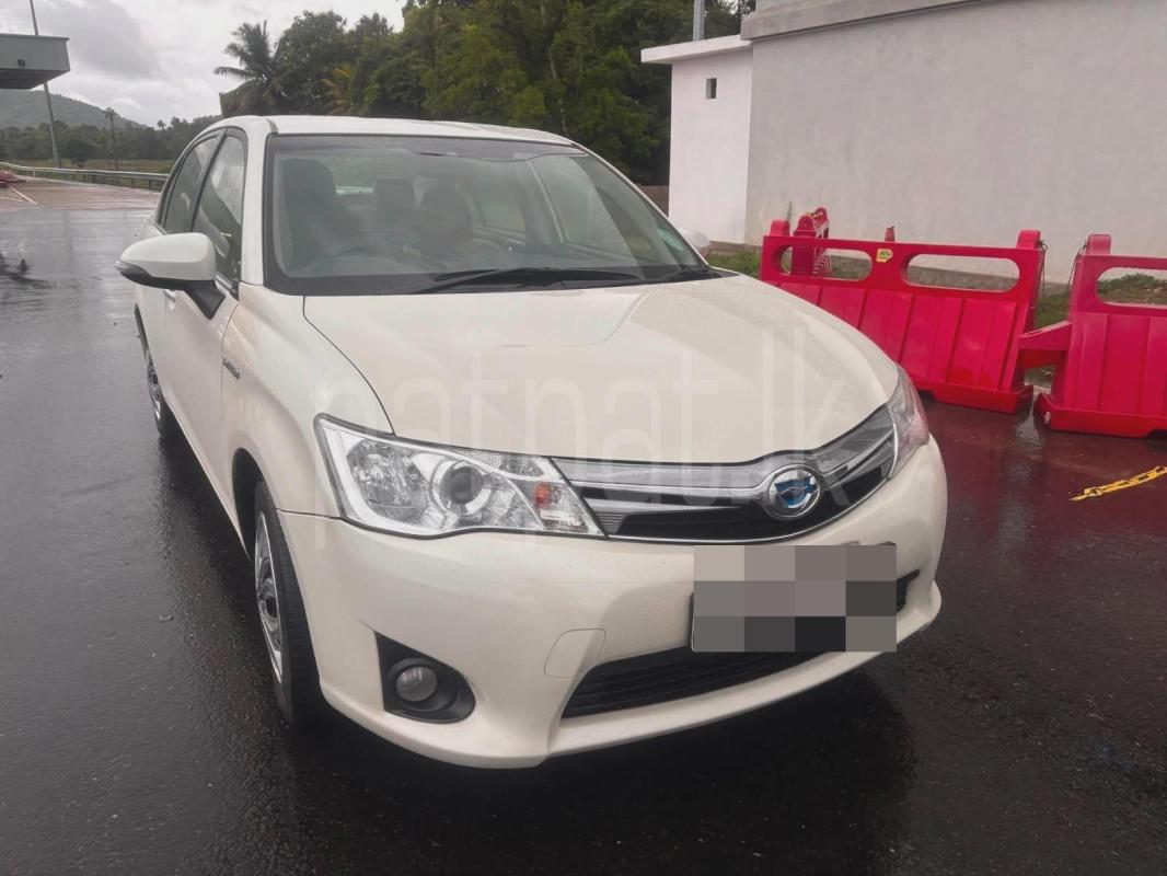 Toyota Axio 2015 - பயன்படுத்தப்பட்டது கார் sale in Sri Lanka - patpat.lk