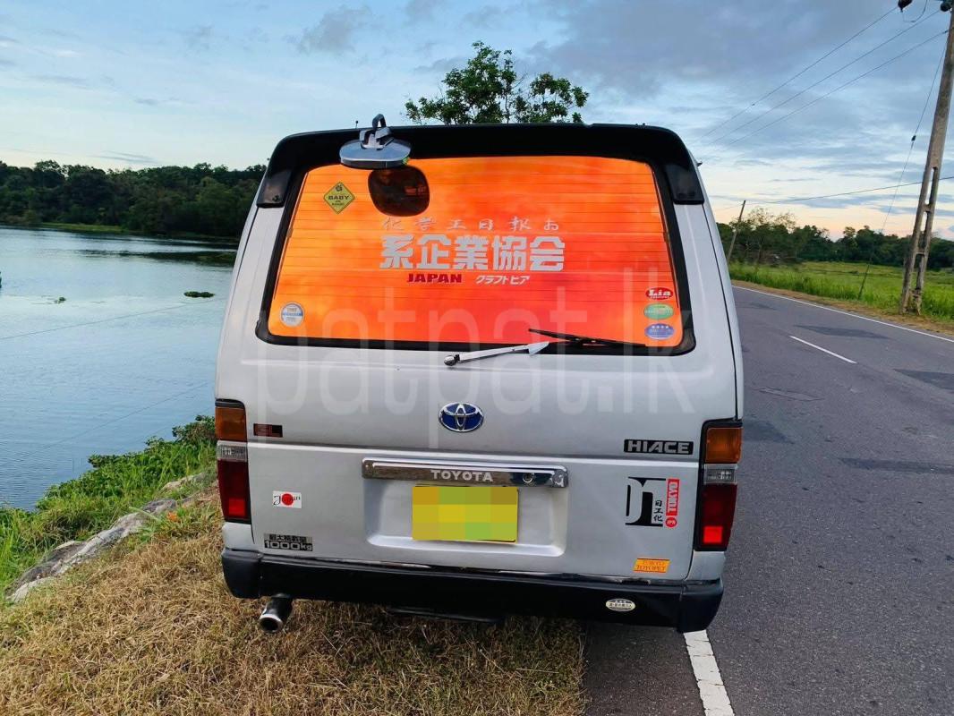 Toyota Hiace 1988 - பயன்படுத்தப்பட்டது வேன் sale in Sri Lanka - patpat.lk