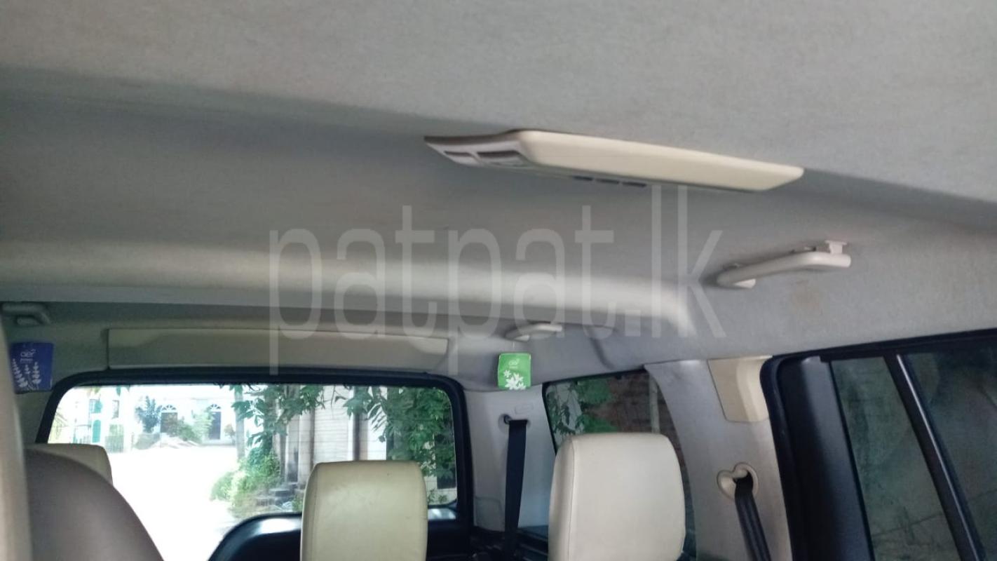 Land Rover Discovery 2007 - பயன்படுத்தப்பட்டது SUV sale in Sri Lanka - patpat.lk