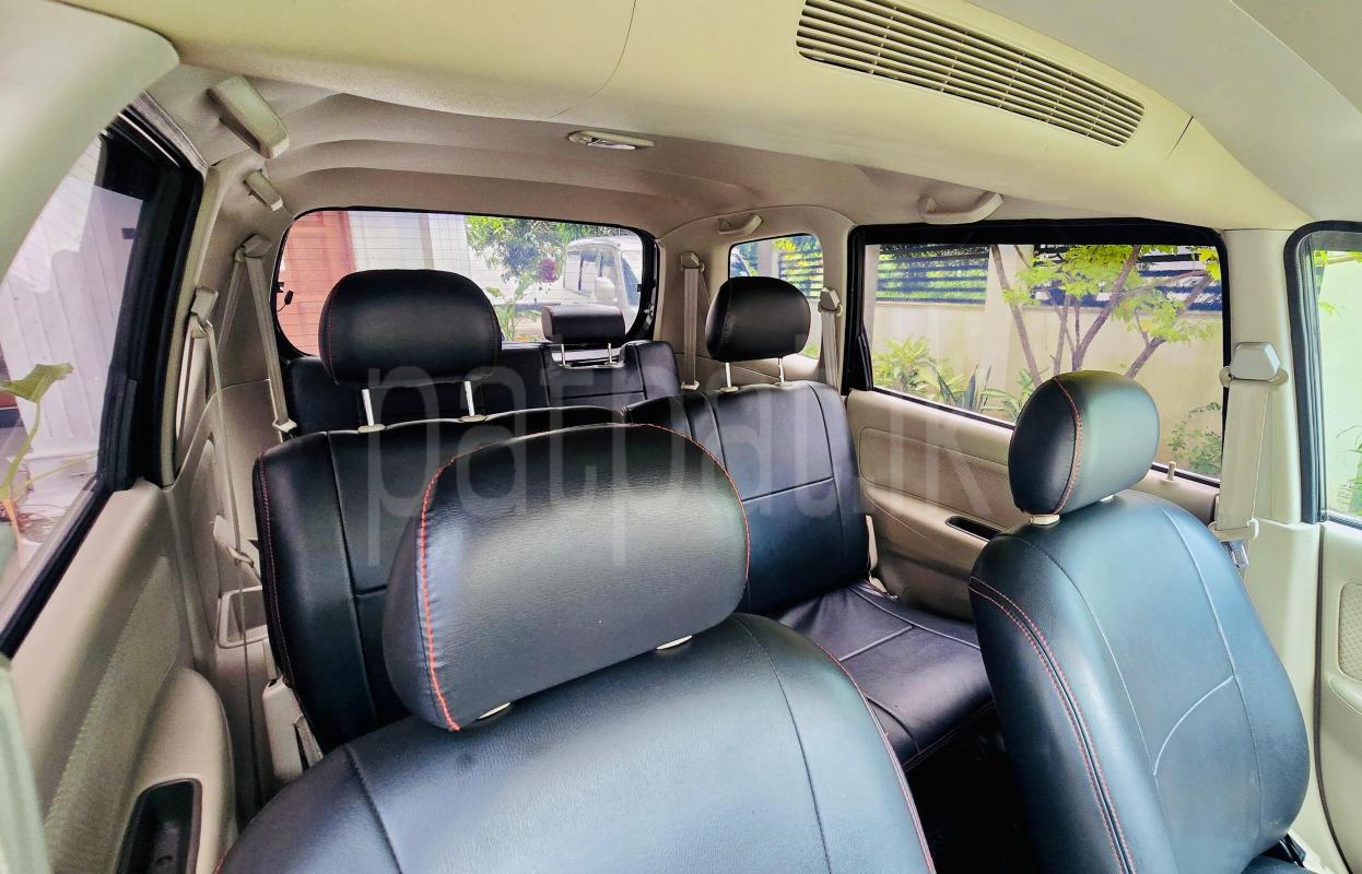 Toyota Avanza 2011 - பயன்படுத்தப்பட்டது கார் sale in Sri Lanka - patpat.lk