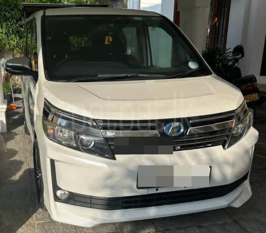 Toyota Voxy 2014 - பயன்படுத்தப்பட்டது வேன் sale in Sri Lanka - patpat.lk