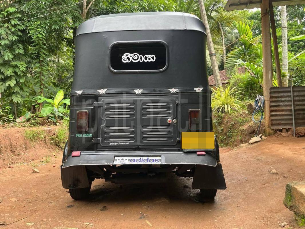 Bajaj Three Wheel 2016 - பயன்படுத்தப்பட்டது முச்சக்கர வண்டி sale in Sri Lanka - patpat.lk