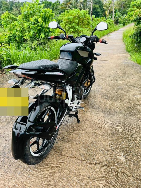 Bajaj Pulsar 2016 - பயன்படுத்தப்பட்டது பைக் sale in Sri Lanka - patpat.lk