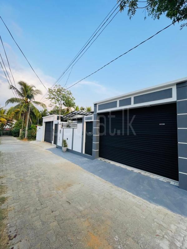 House for Sale in Athurugiriya