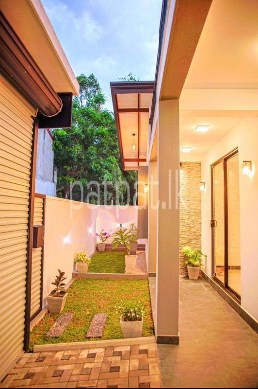 House for Sale in Athurugiriya