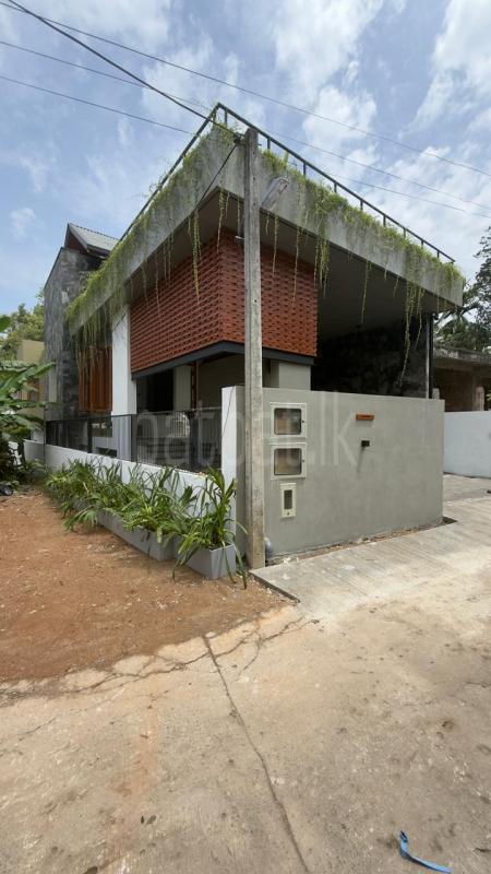House for Sale in Gampaha ads-image-1