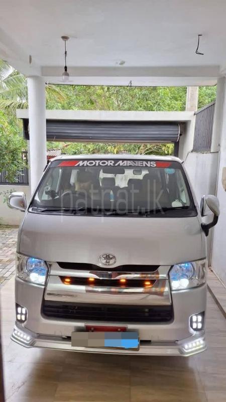 Toyota Hiace 2007 - பயன்படுத்தப்பட்டது வேன் sale in Sri Lanka - patpat.lk