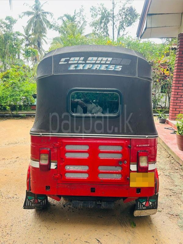 Bajaj Three Wheel 2015 - பயன்படுத்தப்பட்டது முச்சக்கர வண்டி sale in Sri Lanka - patpat.lk