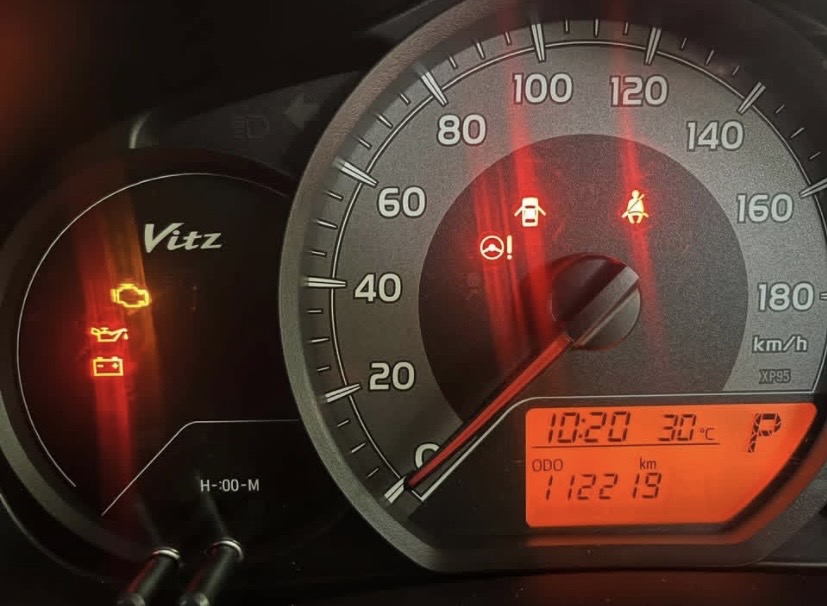 Toyota Vitz 2017 - Used Car sale in Sri Lanka - patpat.lk