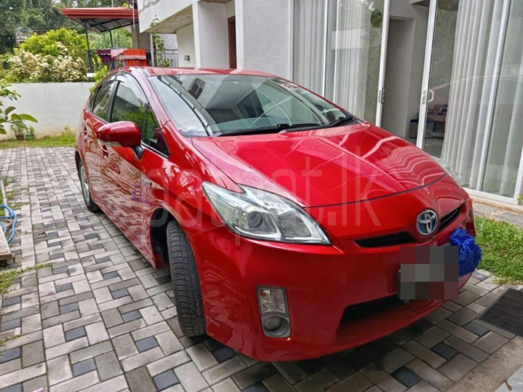 Toyota Prius 2011 - பயன்படுத்தப்பட்டது கார் sale in Sri Lanka - patpat.lk
