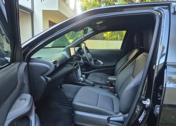 Toyota Yaris Cross 2025 - Used SUV sale in Sri Lanka - patpat.lk