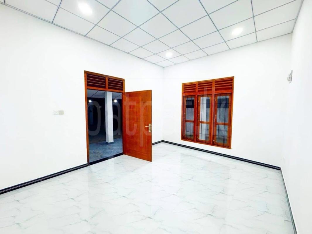 House for Sale in Veyangoda