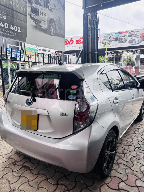 Toyota Aqua 2014 - மறுசீரமைக்கப்பட்டது கார் sale in Sri Lanka - patpat.lk