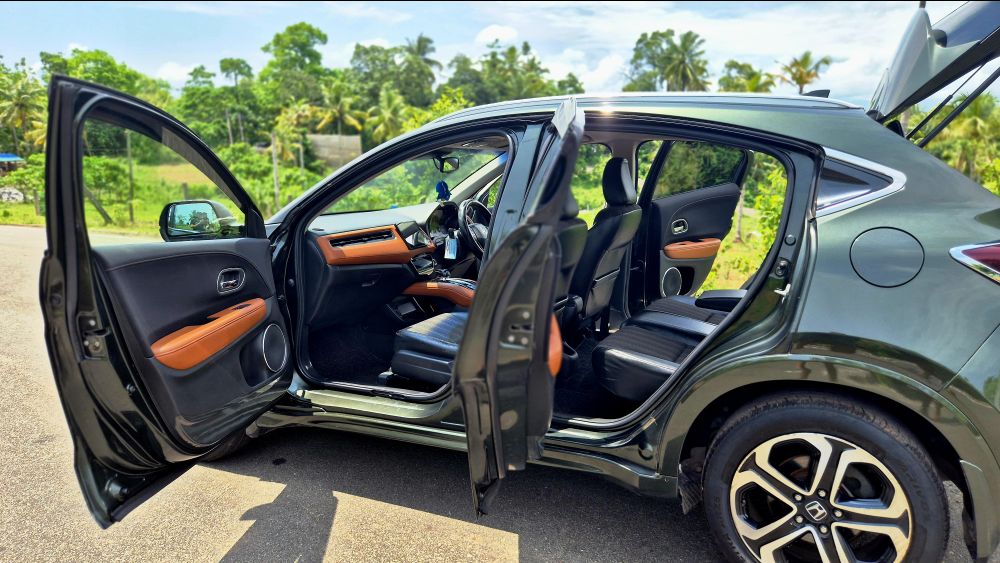Honda Vezel 2014 - பயன்படுத்தப்பட்டது SUV sale in Sri Lanka - patpat.lk