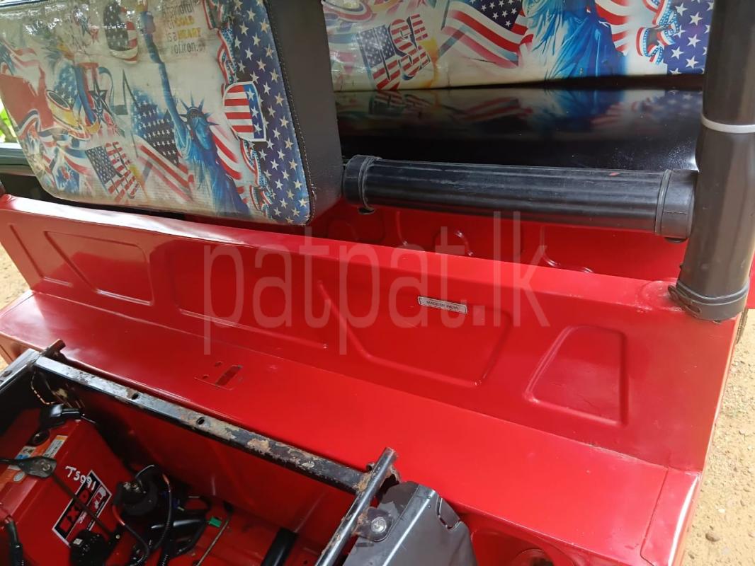 Bajaj Three Wheel 2019 - பயன்படுத்தப்பட்டது முச்சக்கர வண்டி sale in Sri Lanka - patpat.lk
