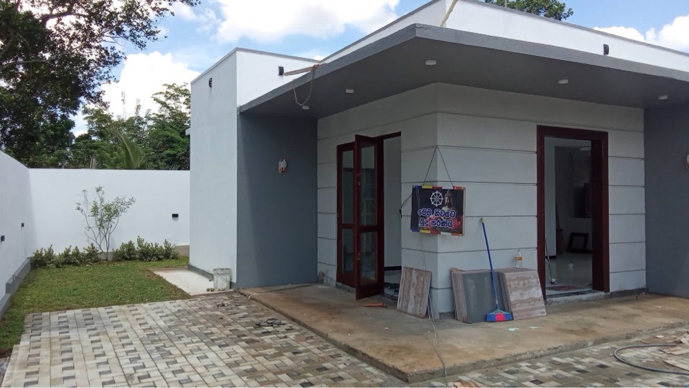 House for Sale in Kahathuduwa