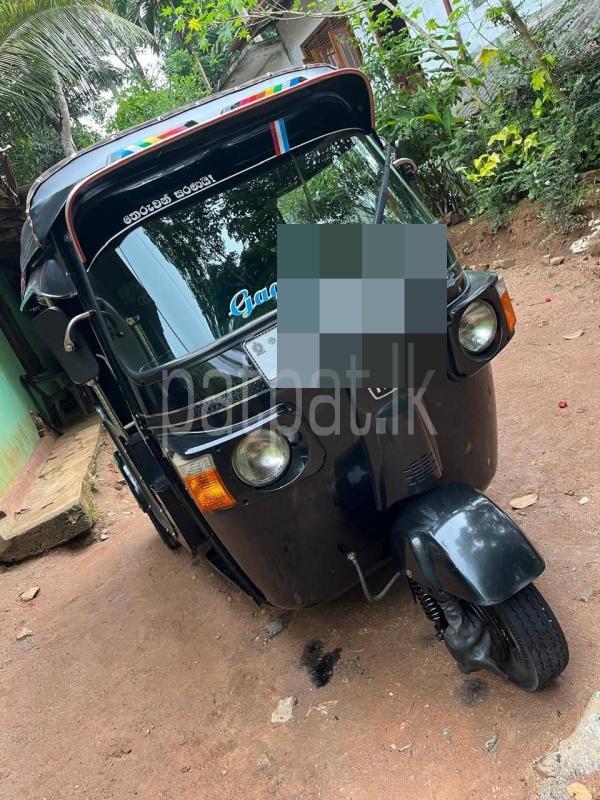 Bajaj Three Wheel 2016 - பயன்படுத்தப்பட்டது முச்சக்கர வண்டி sale in Sri Lanka - patpat.lk
