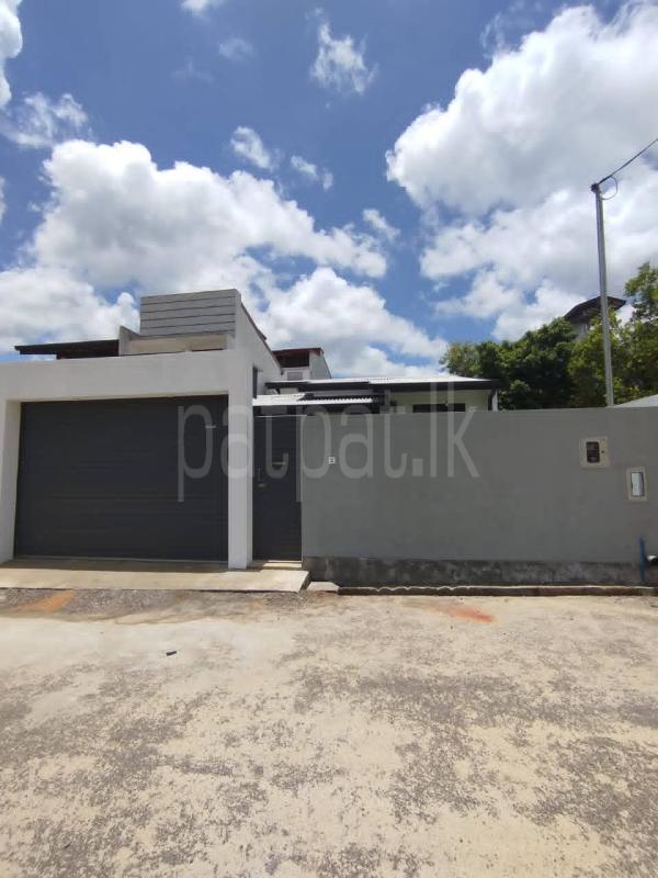 House for Sale in Athurugiriya ads-image-1