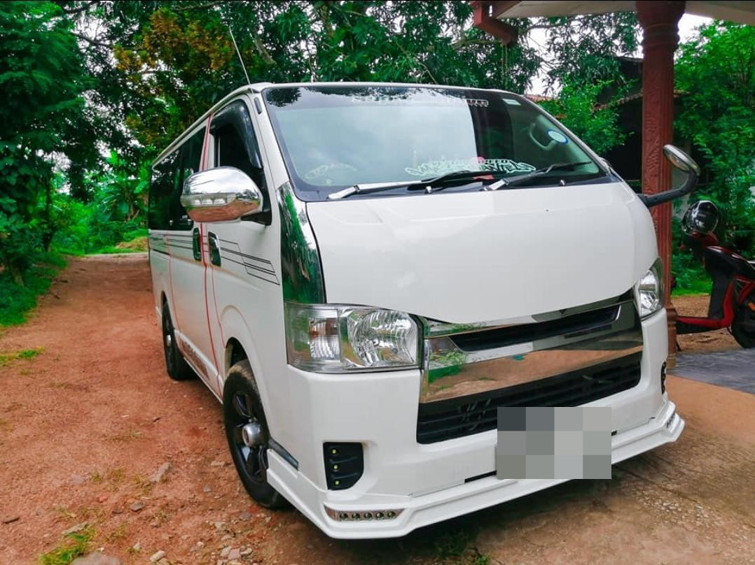Toyota Hiace 2006 ads-image-1