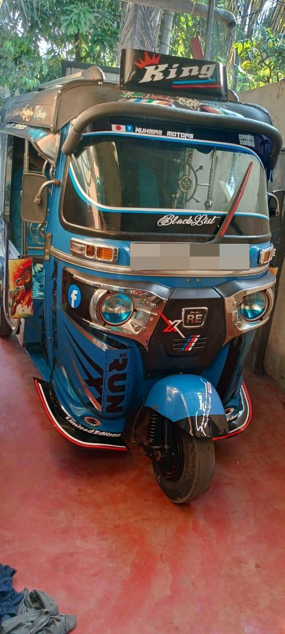 Bajaj Three Wheel 2015 - භාවිතා කරන ලද ත්‍රිරෝද රථය sale in Sri Lanka - patpat.lk