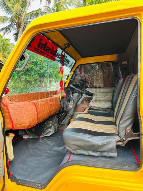 Mitsubishi Canter 1996 - பயன்படுத்தப்பட்டது டிரக் sale in Sri Lanka - patpat.lk