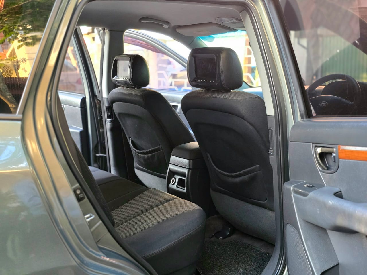 Hyundai Santa Fe 2008 - பயன்படுத்தப்பட்டது SUV sale in Sri Lanka - patpat.lk
