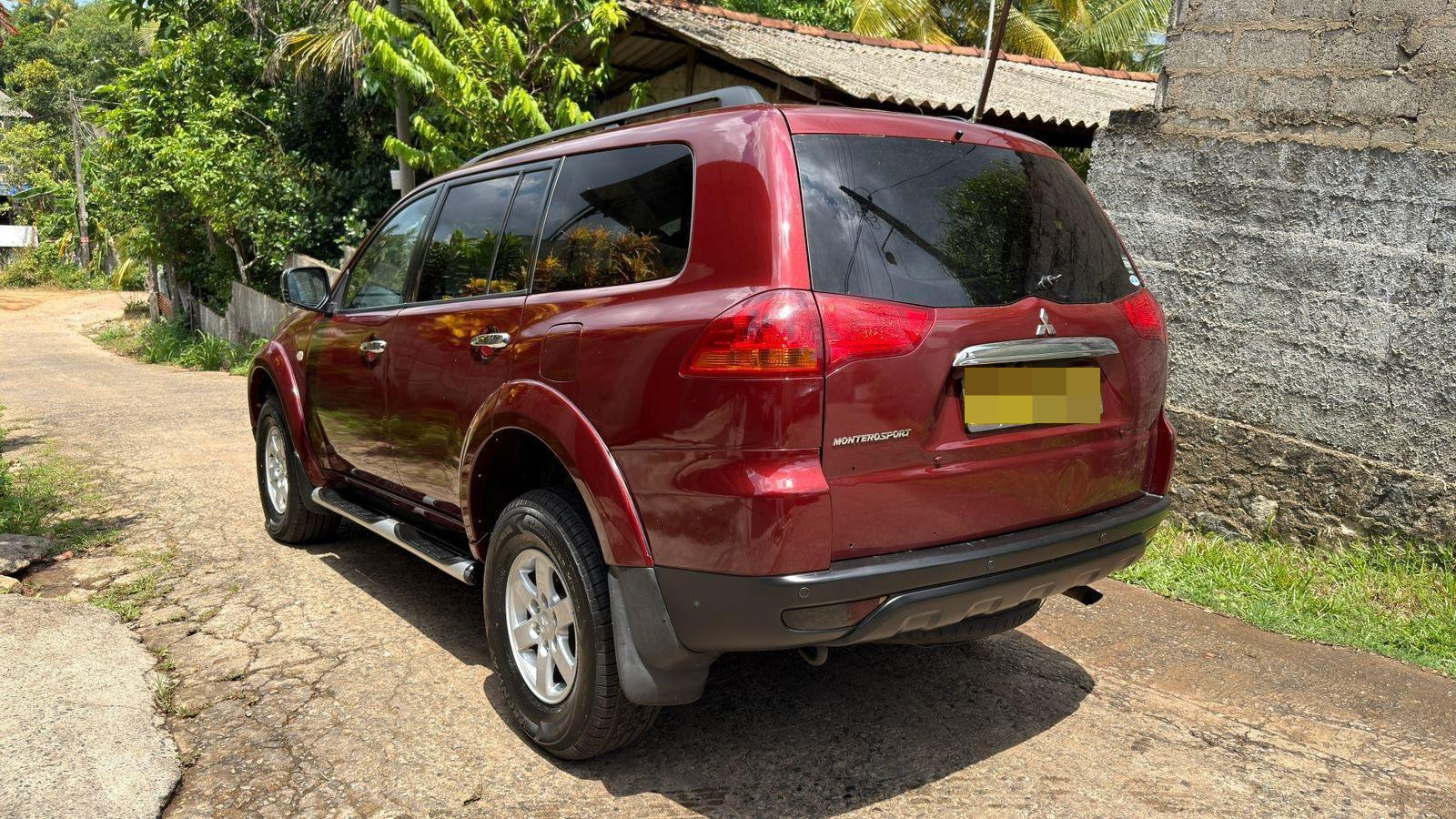 Mitsubishi Montero 2011 - பயன்படுத்தப்பட்டது SUV sale in Sri Lanka - patpat.lk