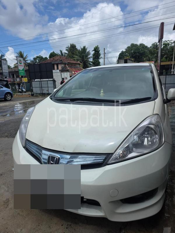 Honda FIT SHUTTLE 2013 - பயன்படுத்தப்பட்டது கார் sale in Sri Lanka - patpat.lk