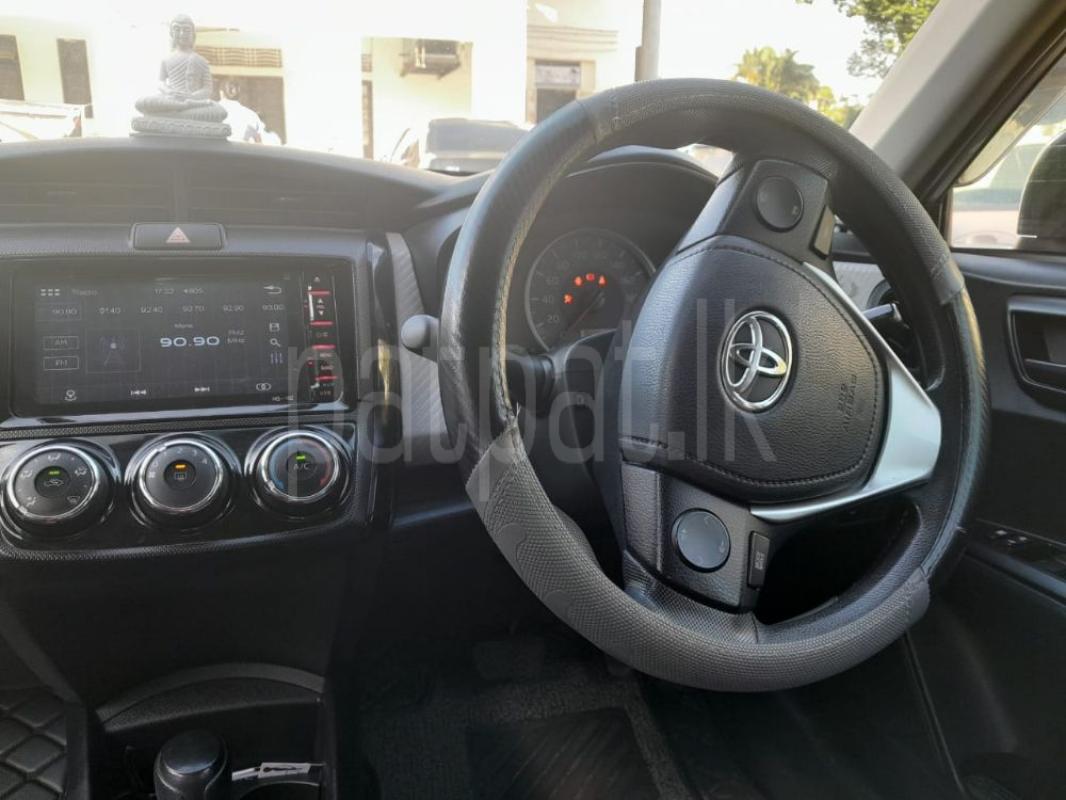 Toyota Axio 2015 - භාවිතා කරන ලද කාර් sale in Sri Lanka - patpat.lk