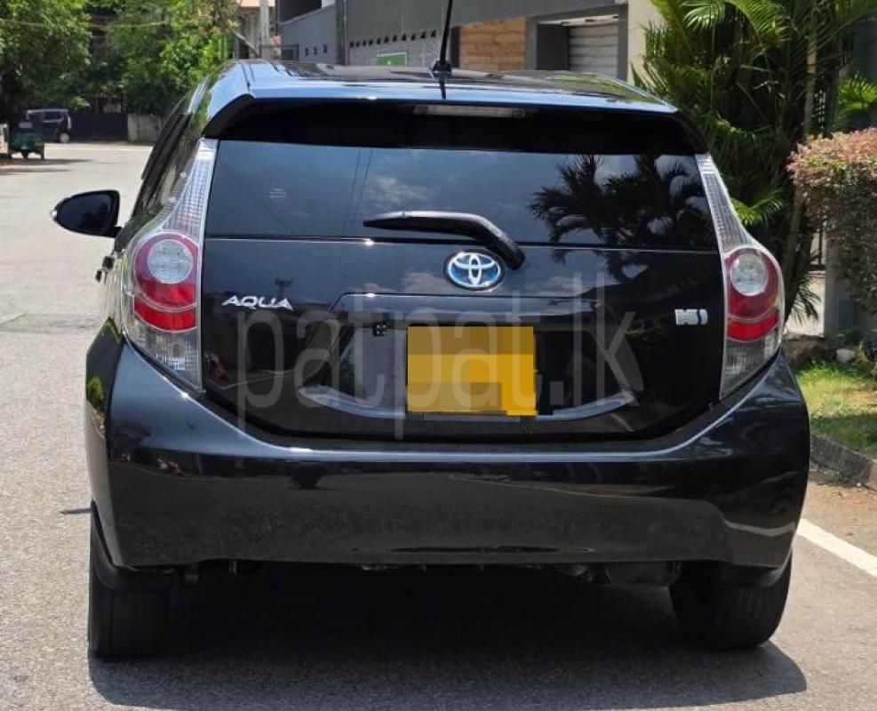 Toyota Aqua 2012 - Used Car sale in Sri Lanka - patpat.lk