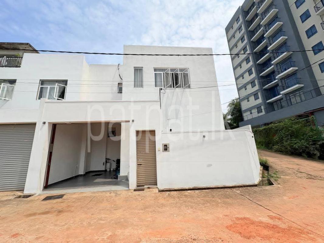 Advertisement image 1