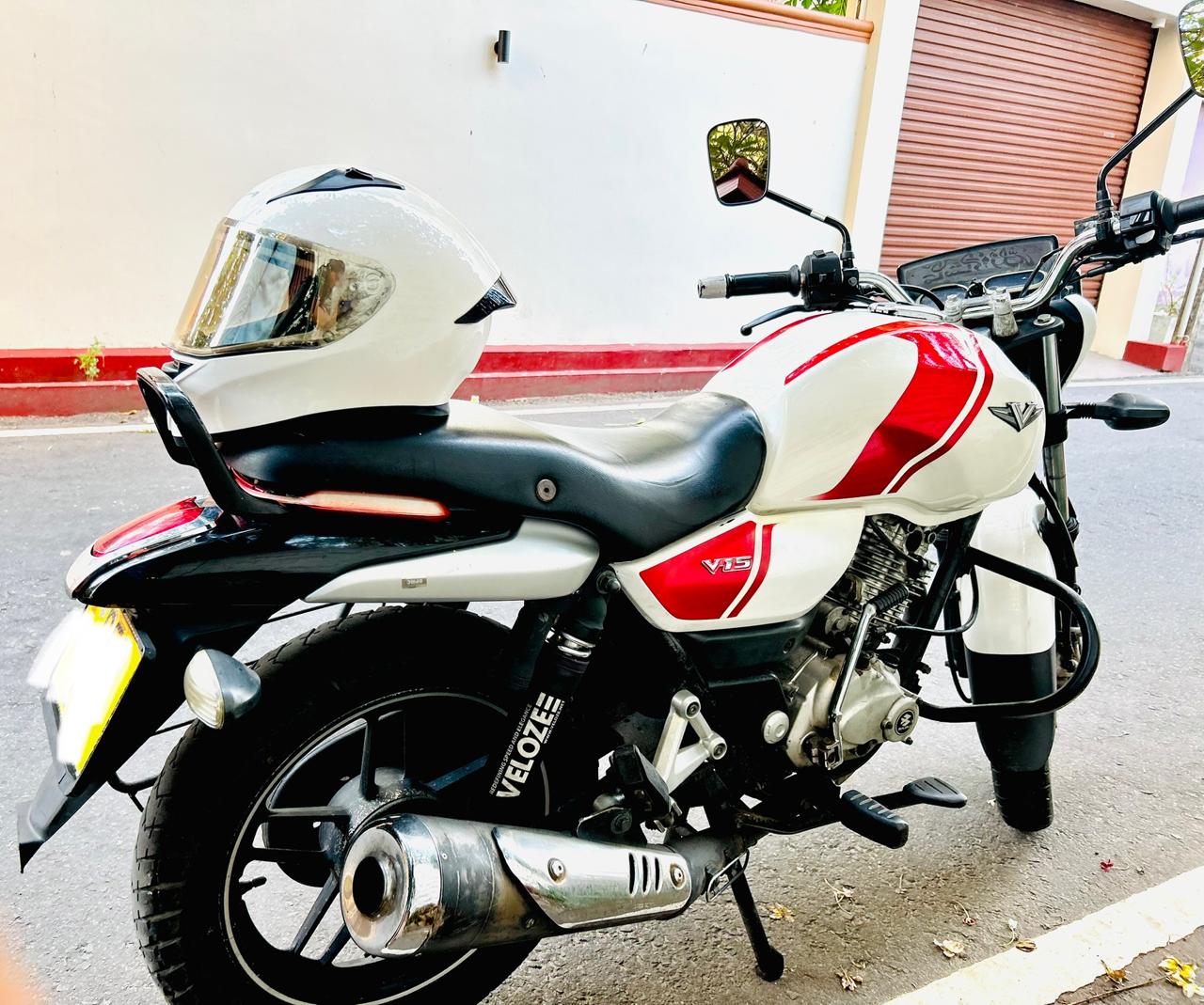 Bajaj V15 2016 - Used Bike sale in Sri Lanka - patpat.lk