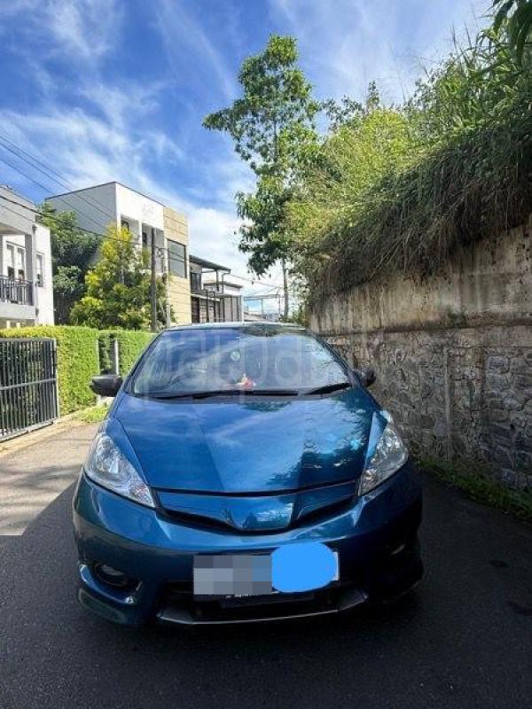 Honda FIT SHUTTLE 2013 - பயன்படுத்தப்பட்டது கார் sale in Sri Lanka - patpat.lk
