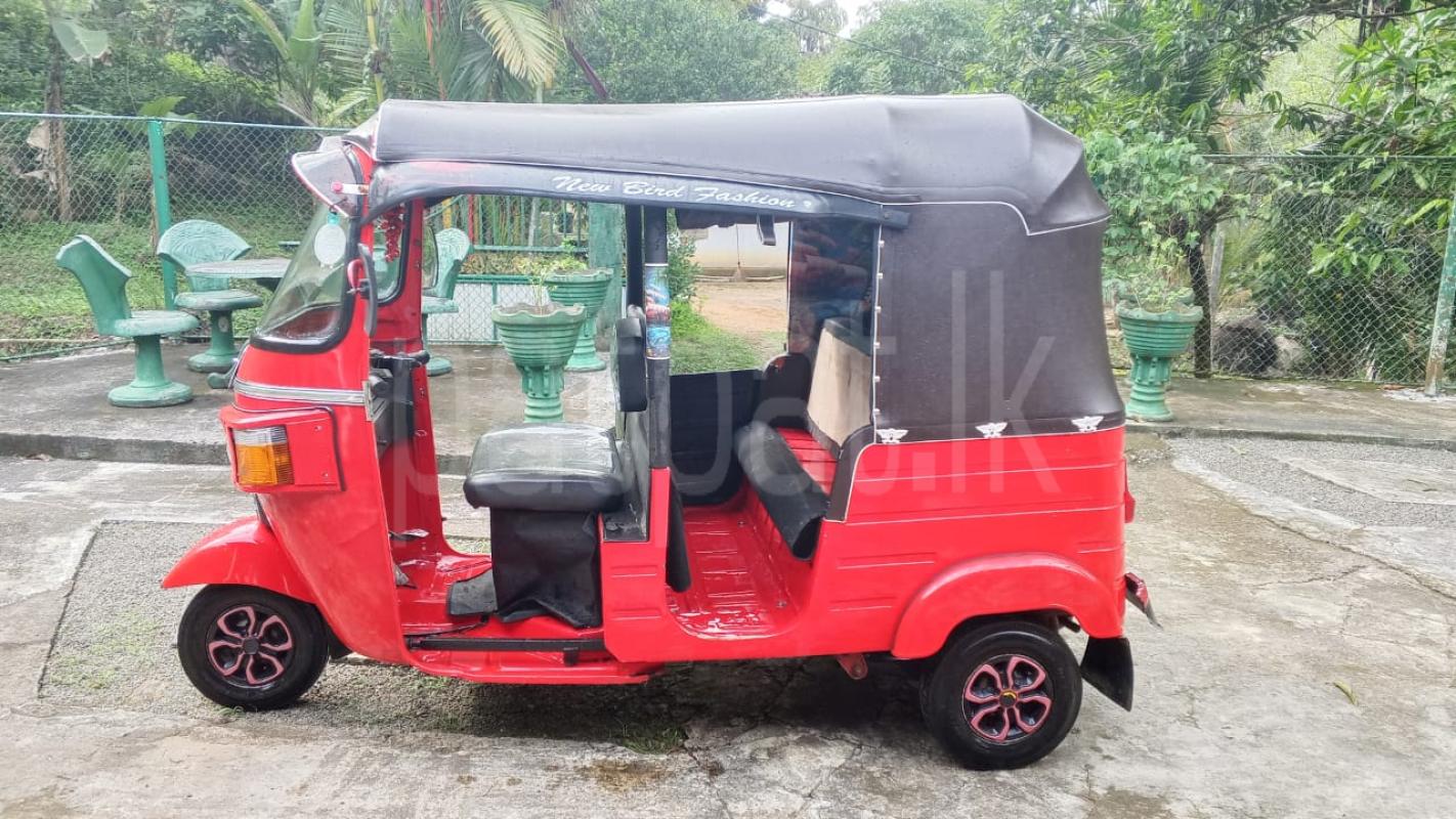 Bajaj 4 stroke 2011 - பயன்படுத்தப்பட்டது முச்சக்கர வண்டி sale in Sri Lanka - patpat.lk