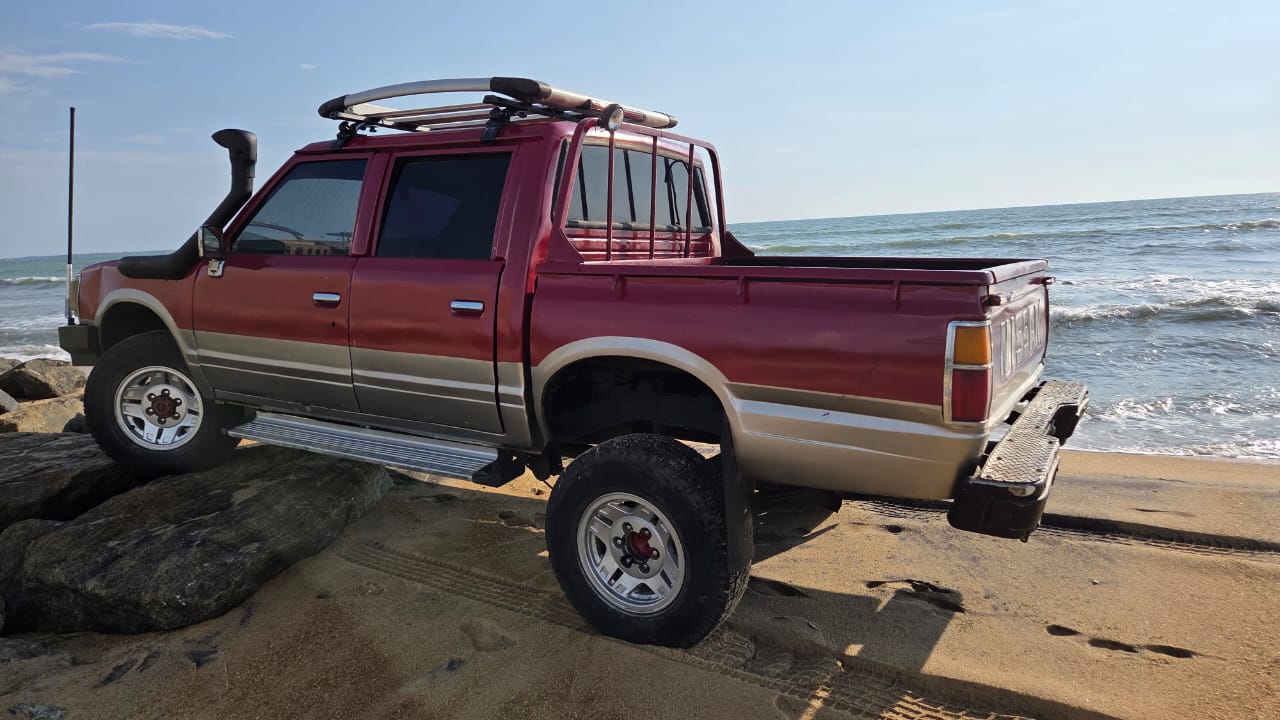 Nissan Datsun 1983 - Used Pick-up  sale in Sri Lanka - patpat.lk