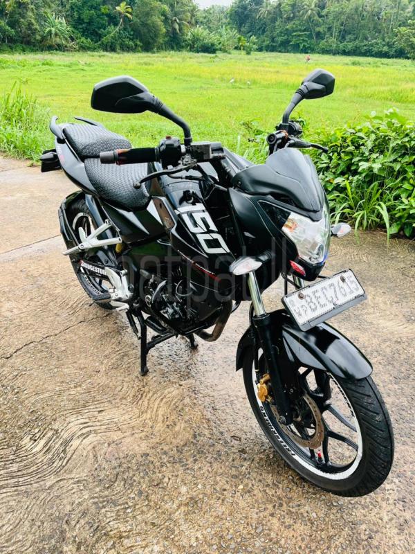 Bajaj Pulsar 2016 - பயன்படுத்தப்பட்டது பைக் sale in Sri Lanka - patpat.lk