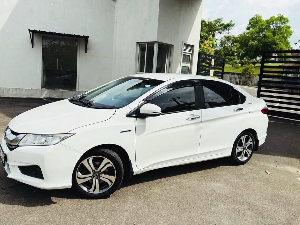 Honda Grace 2014 - பயன்படுத்தப்பட்டது கார் sale in Sri Lanka - patpat.lk