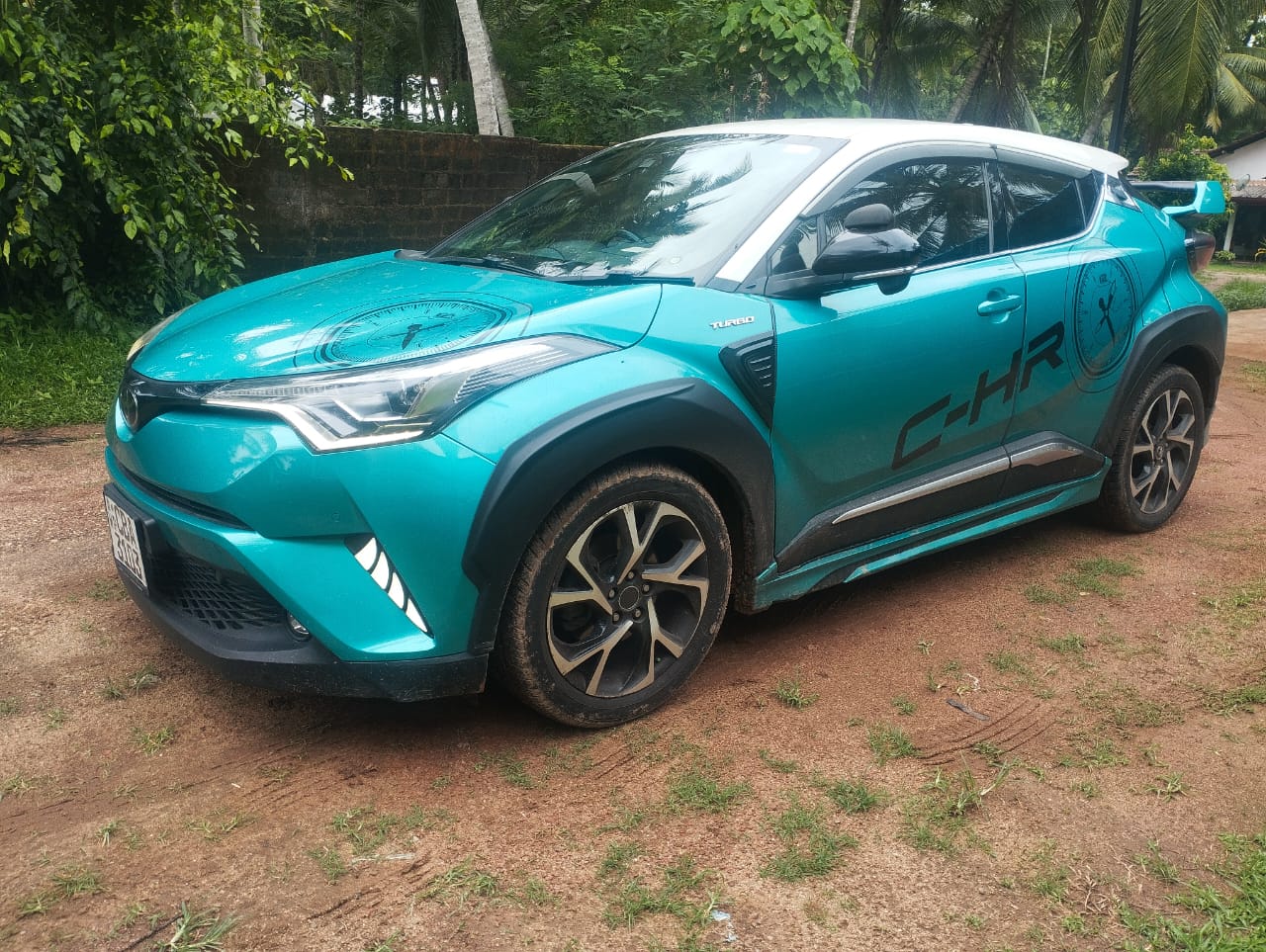 Toyota CHR 2017 - Used SUV sale in Sri Lanka - patpat.lk