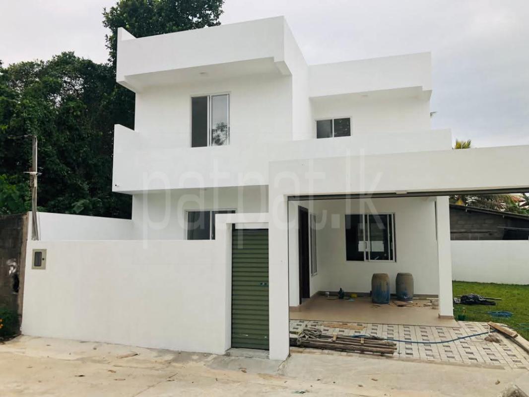 House for Sale in Athurugiriya