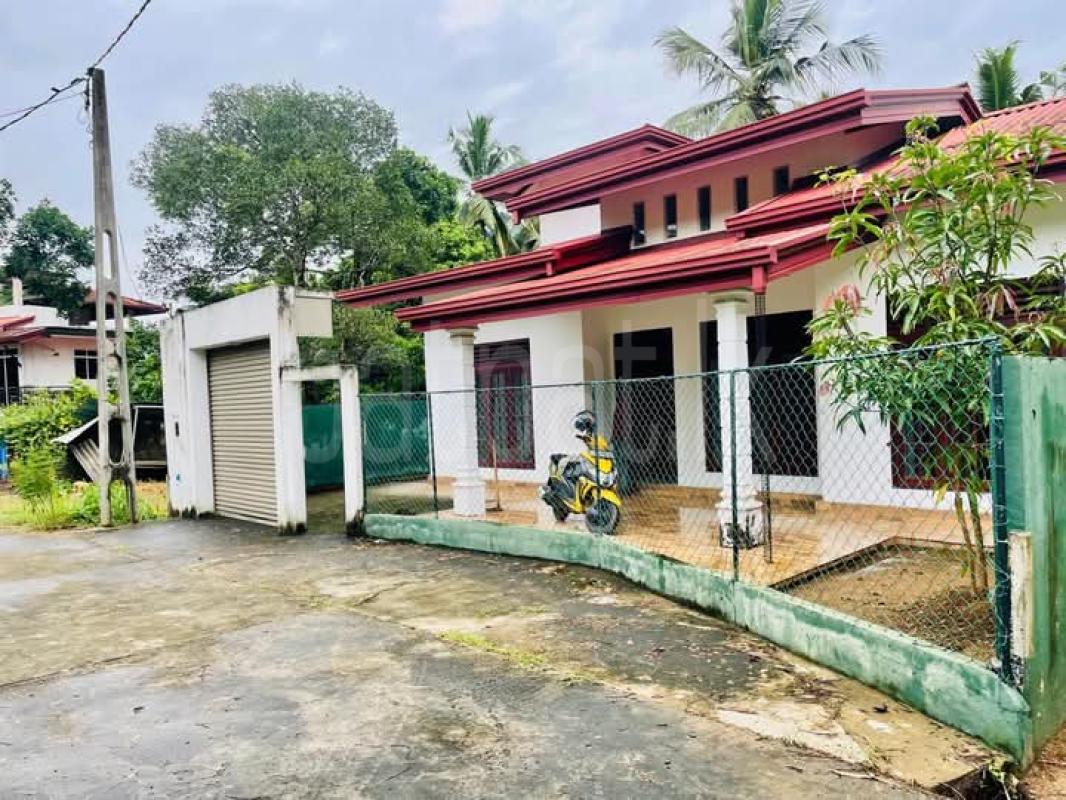House for Sale in Athurugiriya ads-image-1