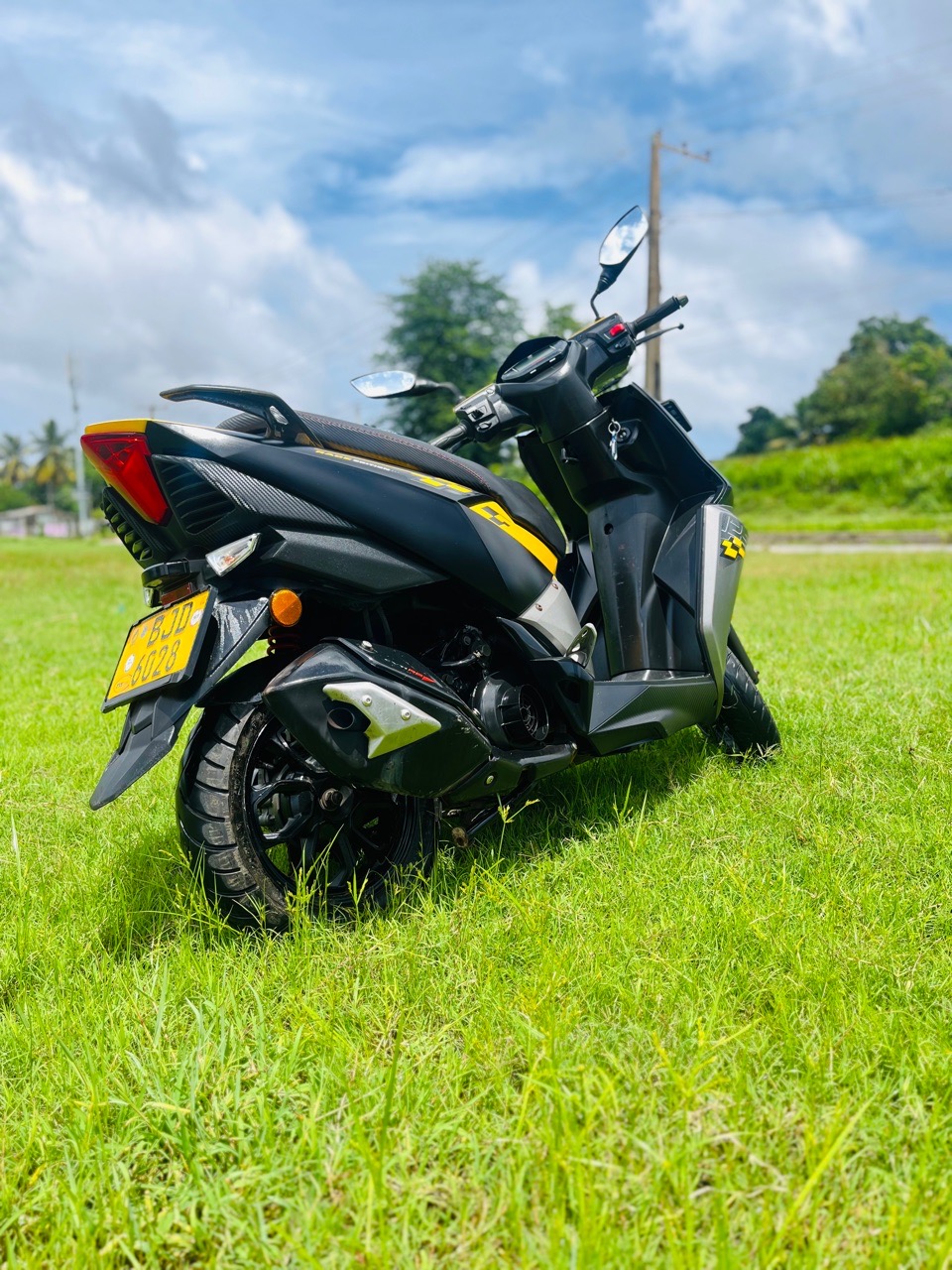TVS Ntorq 2023 - பயன்படுத்தப்பட்டது பைக் sale in Sri Lanka - patpat.lk