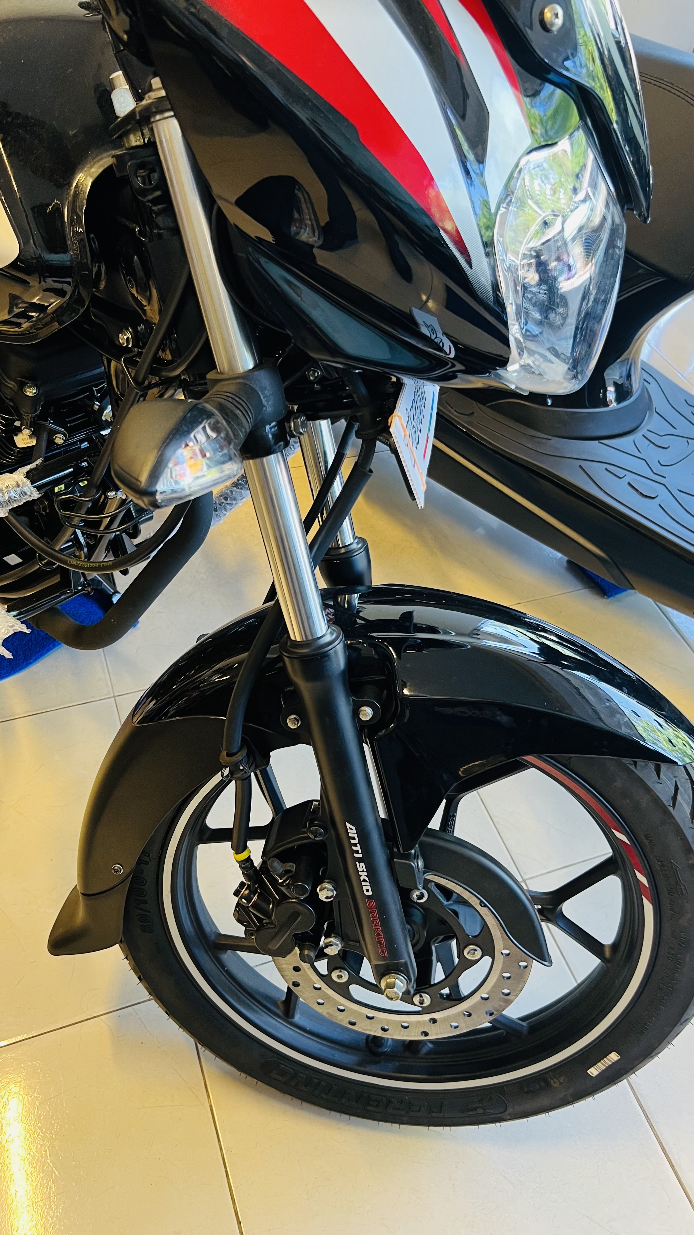 Bajaj Discover 2026 - Brand New Bike sale in Sri Lanka - patpat.lk
