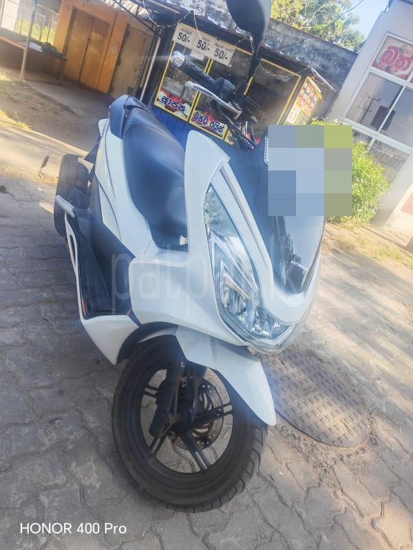 Honda PCX 2017 - Used Bike sale in Sri Lanka - patpat.lk