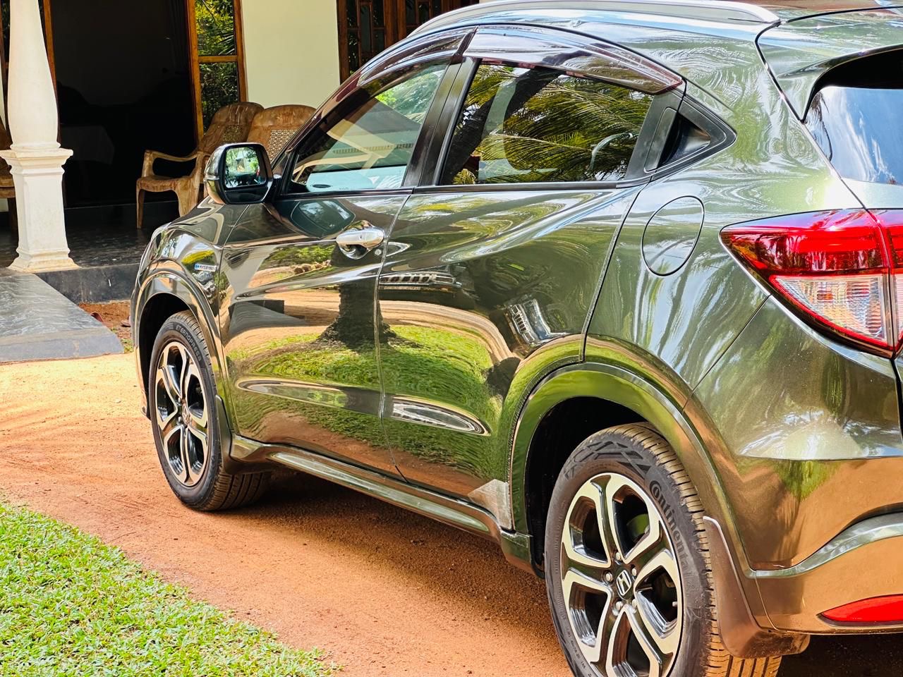 Honda Vezel 2015 - பயன்படுத்தப்பட்டது SUV sale in Sri Lanka - patpat.lk