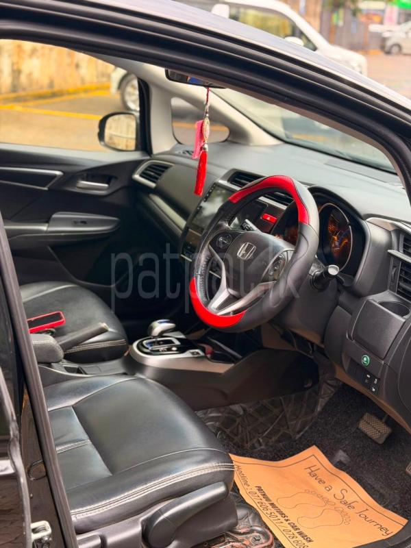 Honda Fit 2014 - பயன்படுத்தப்பட்டது கார் sale in Sri Lanka - patpat.lk