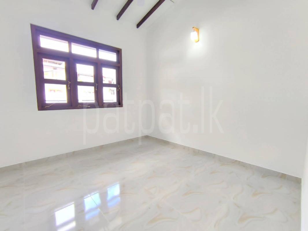 House for Sale in Athurugiriya
