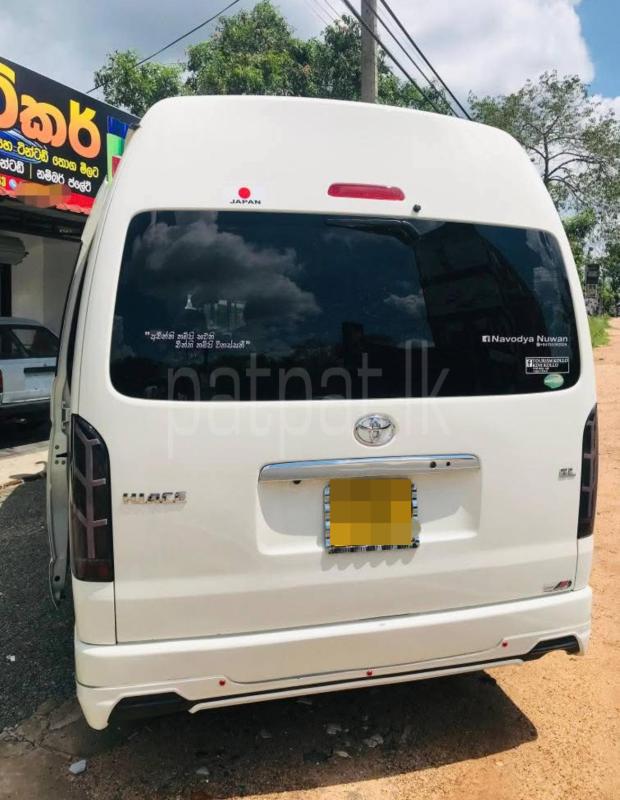 Toyota Hiace 2017 - பயன்படுத்தப்பட்டது வேன் sale in Sri Lanka - patpat.lk