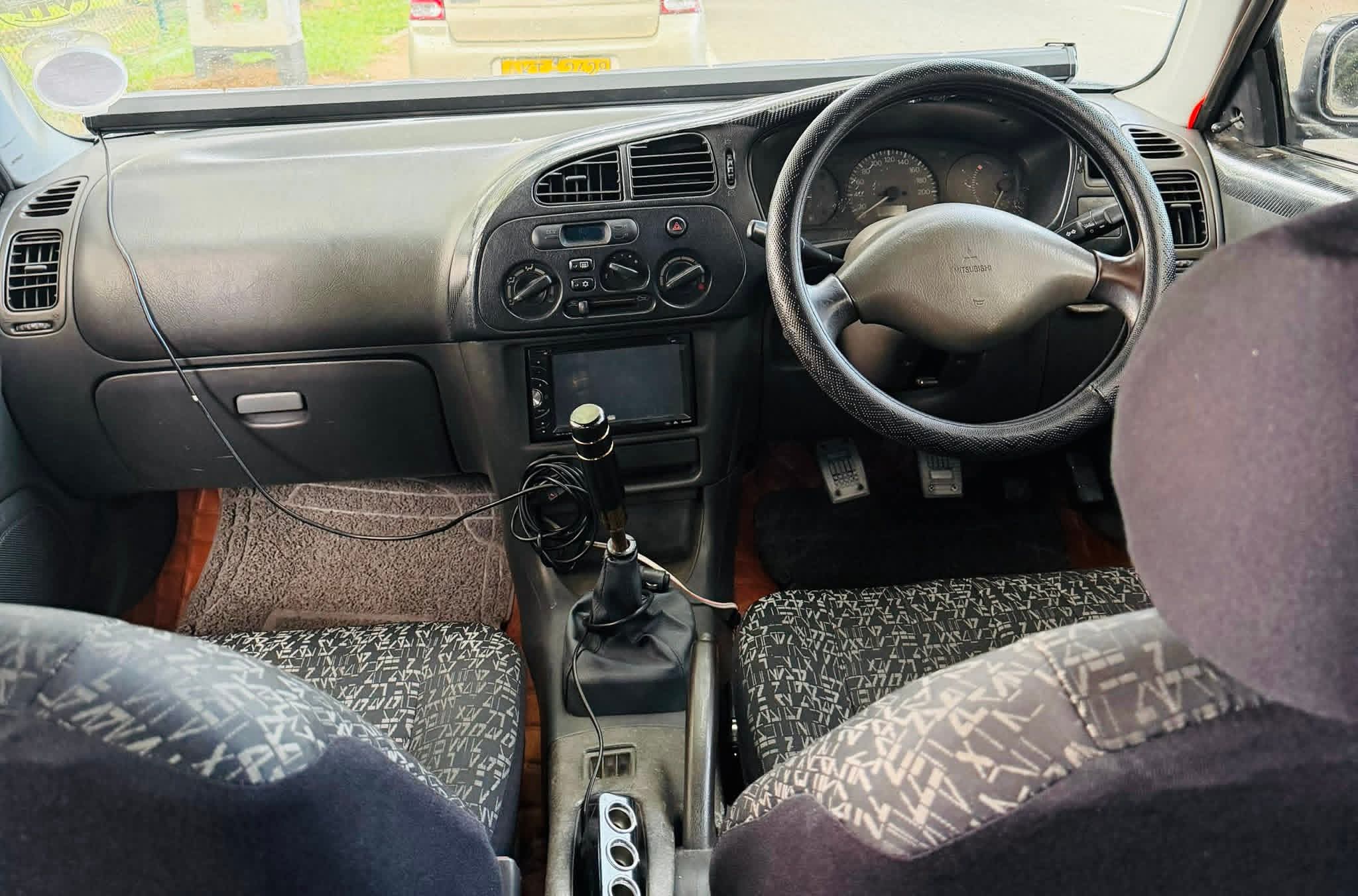 Mitsubishi Lancer 1996 - Used Car sale in Sri Lanka - patpat.lk